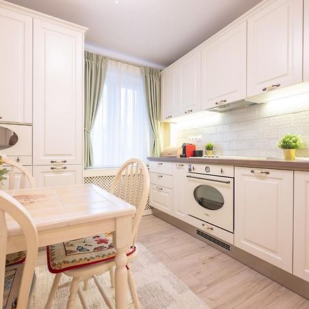 Appartement Dragos Flat à Oradea Extérieur photo