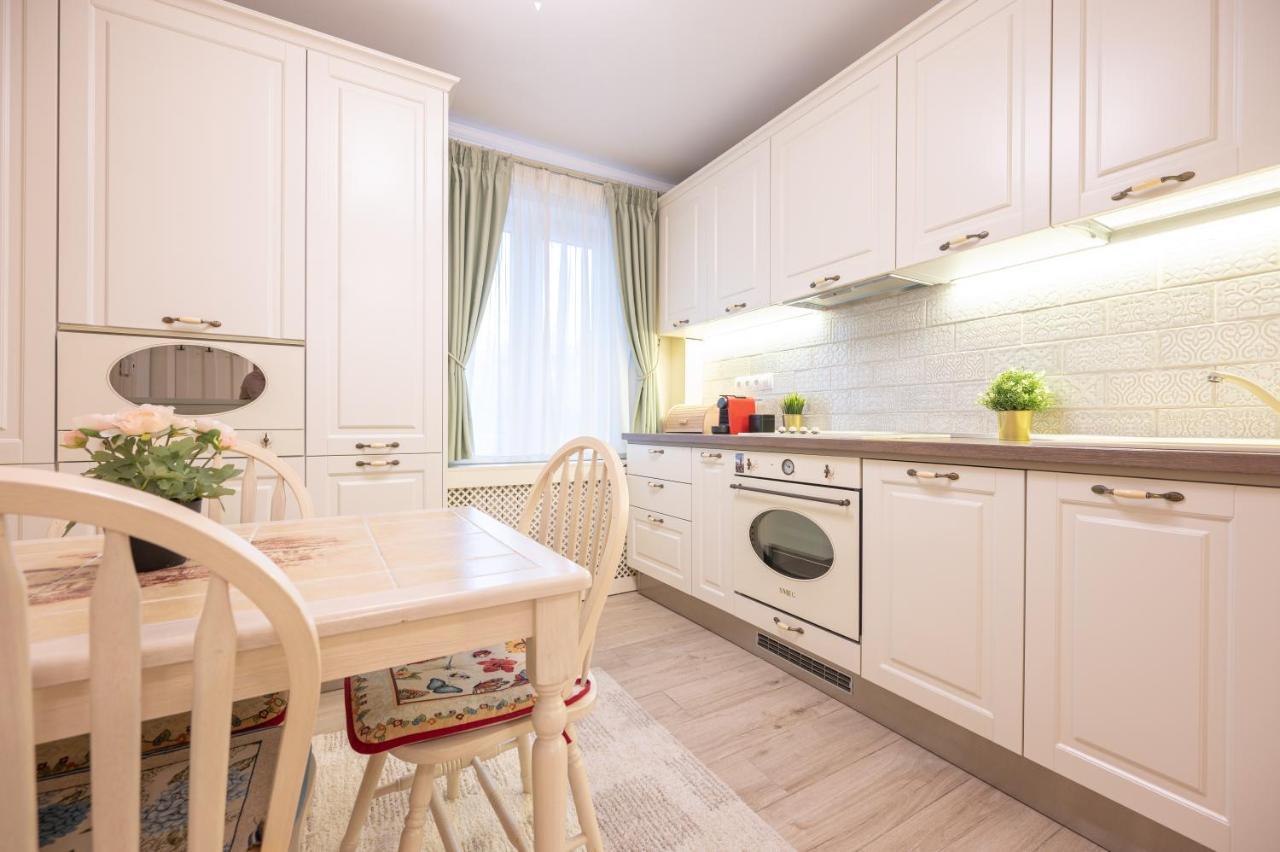 Appartement Dragos Flat à Oradea Extérieur photo