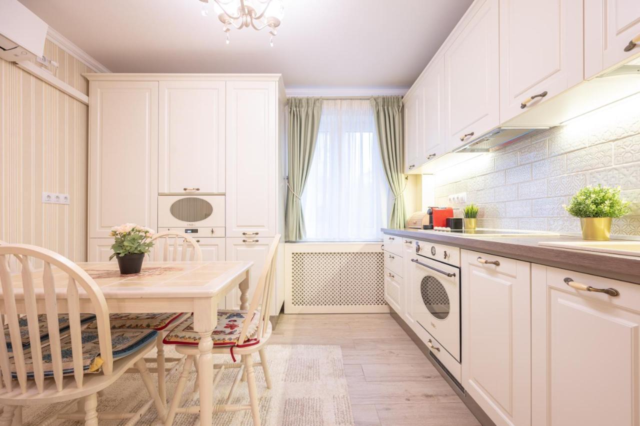 Appartement Dragos Flat à Oradea Extérieur photo